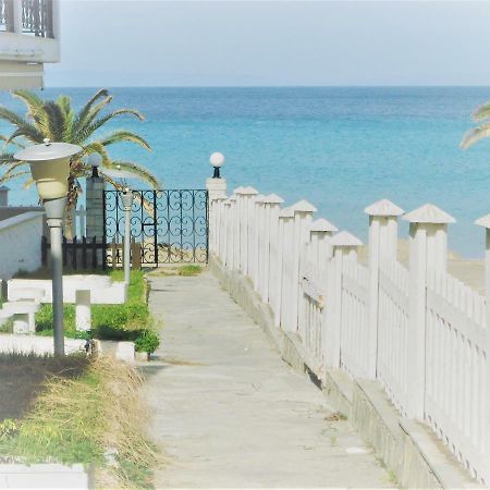 Hippocampus Beach House โปไลโครโน ภายนอก รูปภาพ
