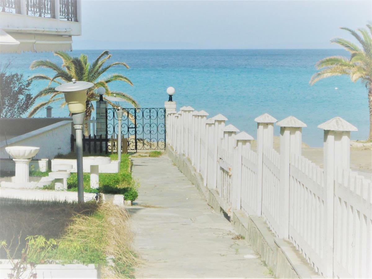 Hippocampus Beach House โปไลโครโน ภายนอก รูปภาพ